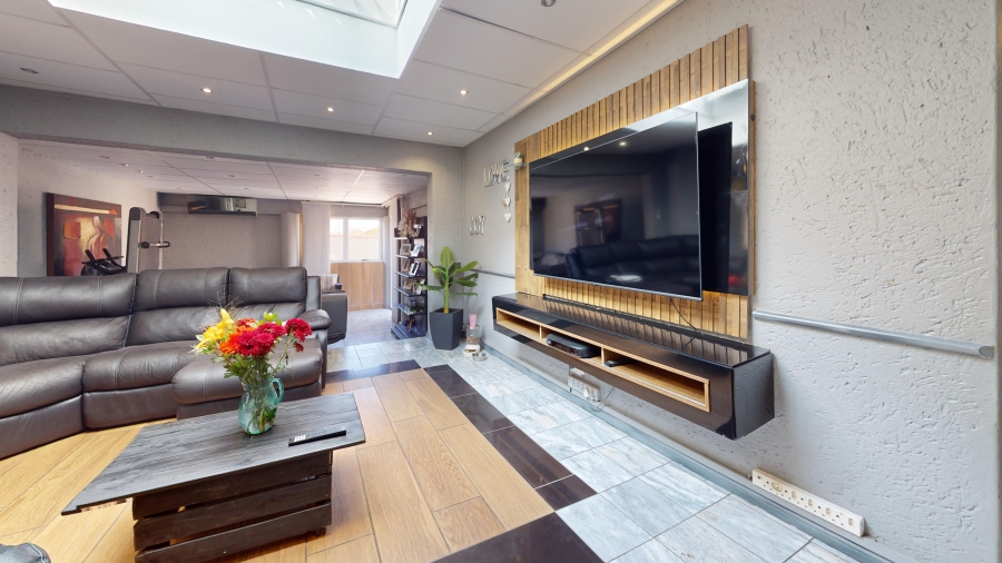 3 Bedroom Property for Sale in Sunward Park Gauteng