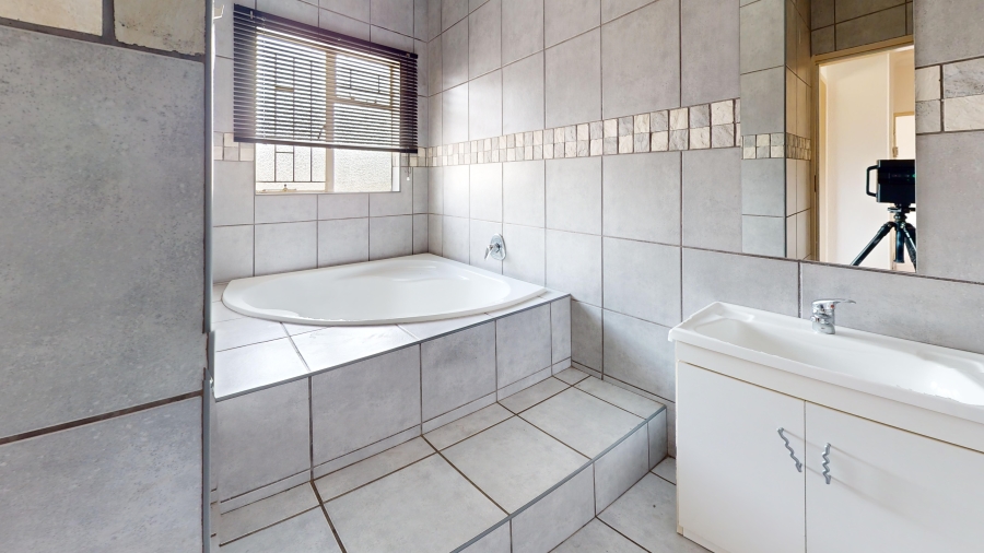 2 Bedroom Property for Sale in Witfield Gauteng