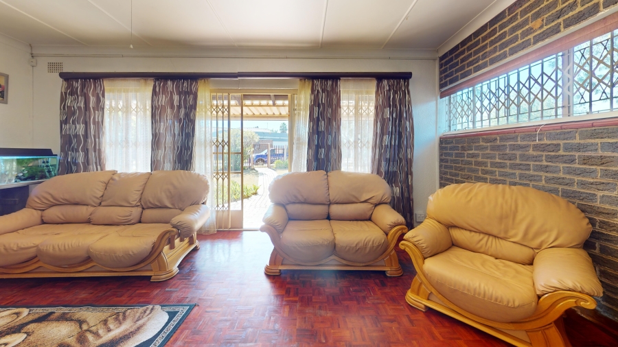 3 Bedroom Property for Sale in Dayanglen Gauteng