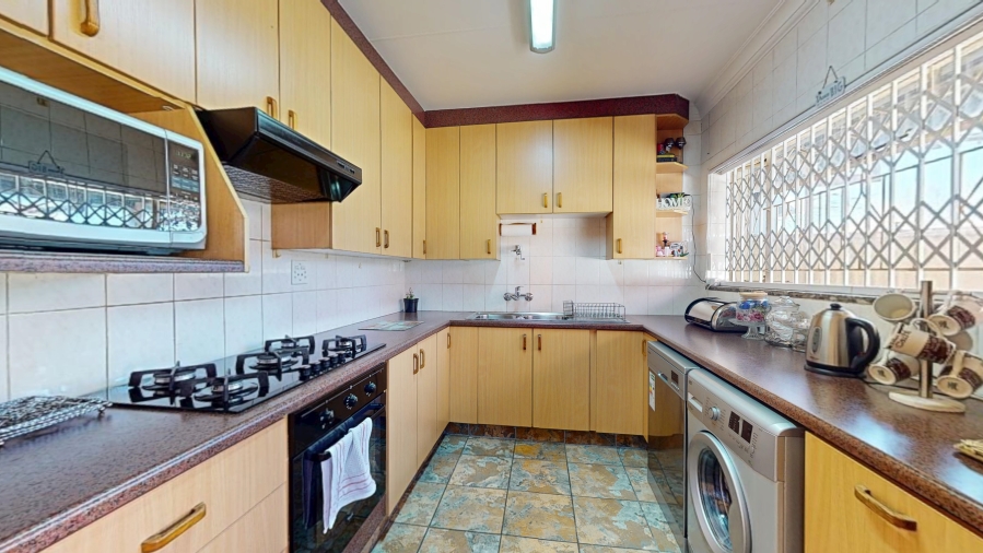3 Bedroom Property for Sale in Dayanglen Gauteng