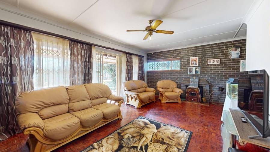 3 Bedroom Property for Sale in Dayanglen Gauteng