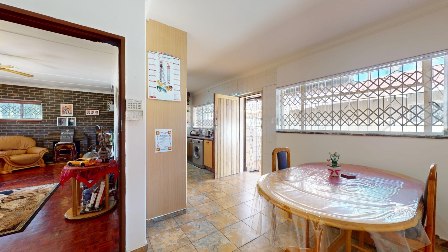3 Bedroom Property for Sale in Dayanglen Gauteng