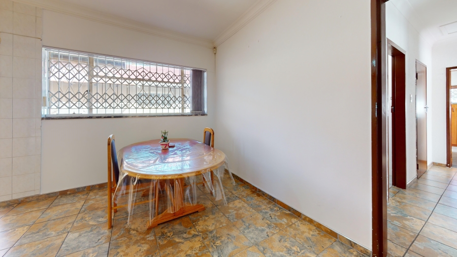 3 Bedroom Property for Sale in Dayanglen Gauteng