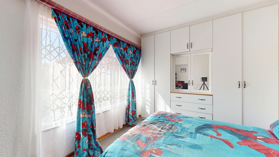 3 Bedroom Property for Sale in Dayanglen Gauteng