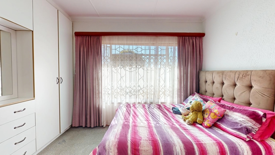 3 Bedroom Property for Sale in Dayanglen Gauteng
