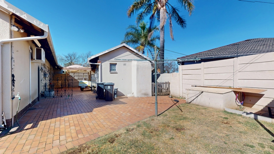 3 Bedroom Property for Sale in Dayanglen Gauteng