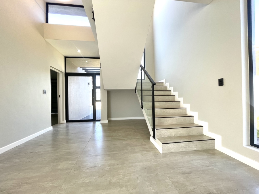 4 Bedroom Property for Sale in Midstream Heights Gauteng