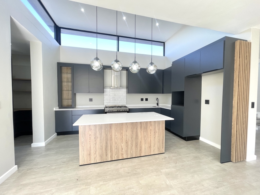 4 Bedroom Property for Sale in Midstream Heights Gauteng
