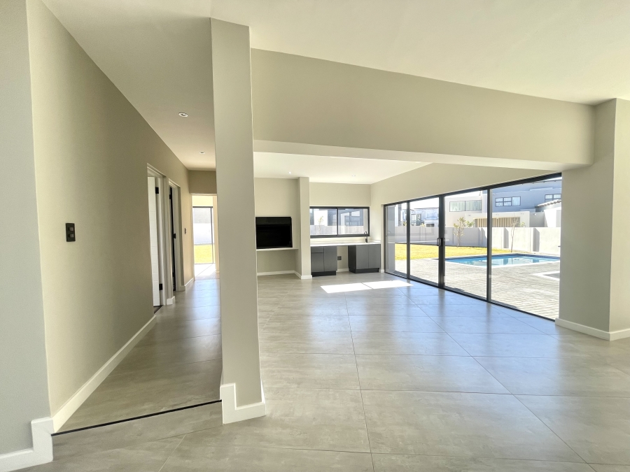 4 Bedroom Property for Sale in Midstream Heights Gauteng