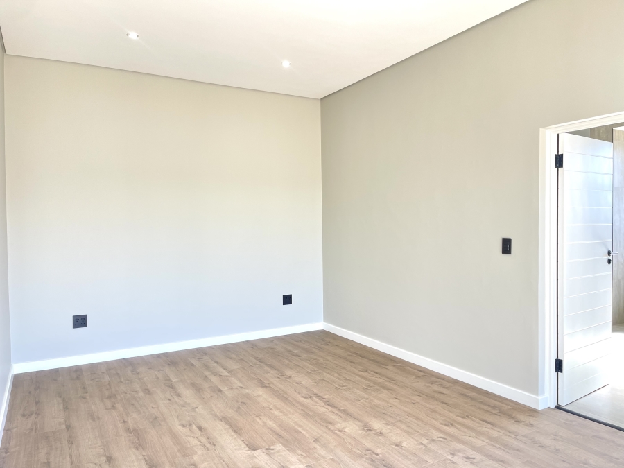 4 Bedroom Property for Sale in Midstream Heights Gauteng