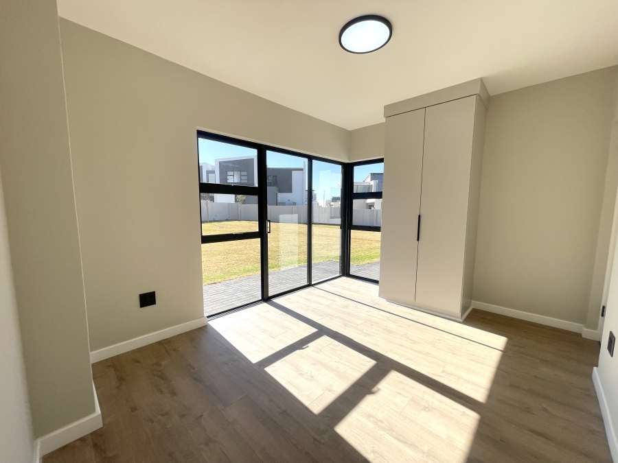 4 Bedroom Property for Sale in Midstream Heights Gauteng