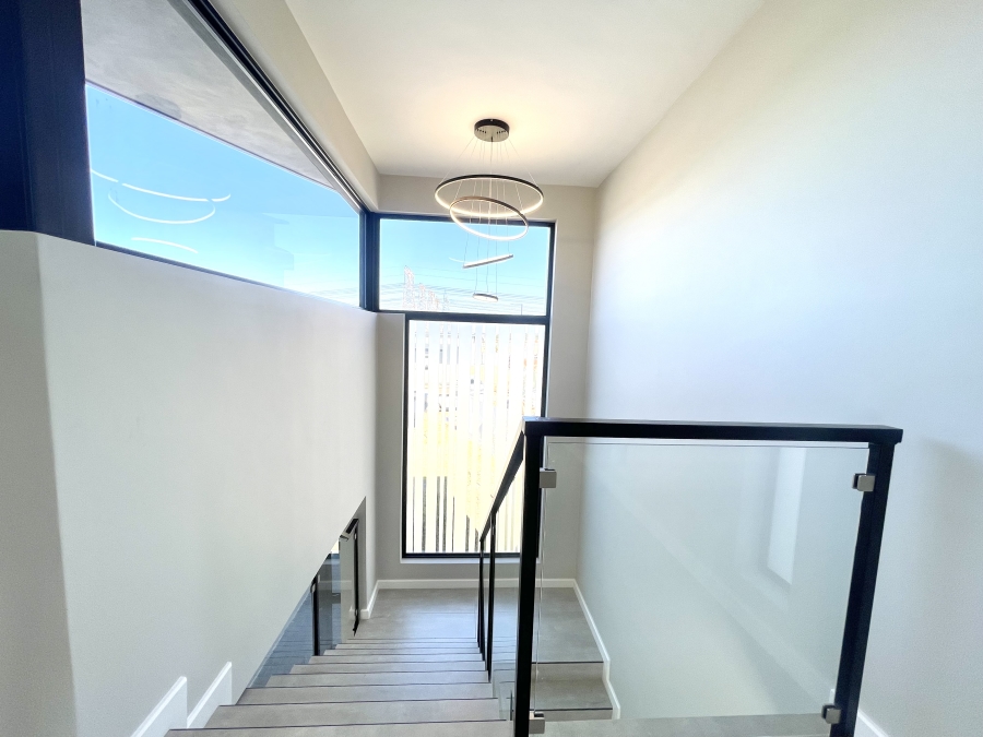 4 Bedroom Property for Sale in Midstream Heights Gauteng