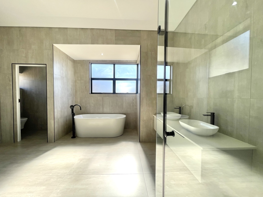 4 Bedroom Property for Sale in Midstream Heights Gauteng