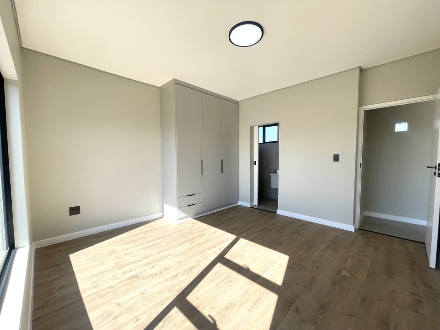 4 Bedroom Property for Sale in Midstream Heights Gauteng