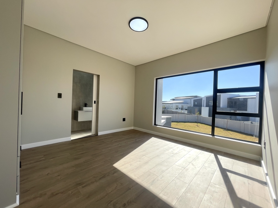 4 Bedroom Property for Sale in Midstream Heights Gauteng