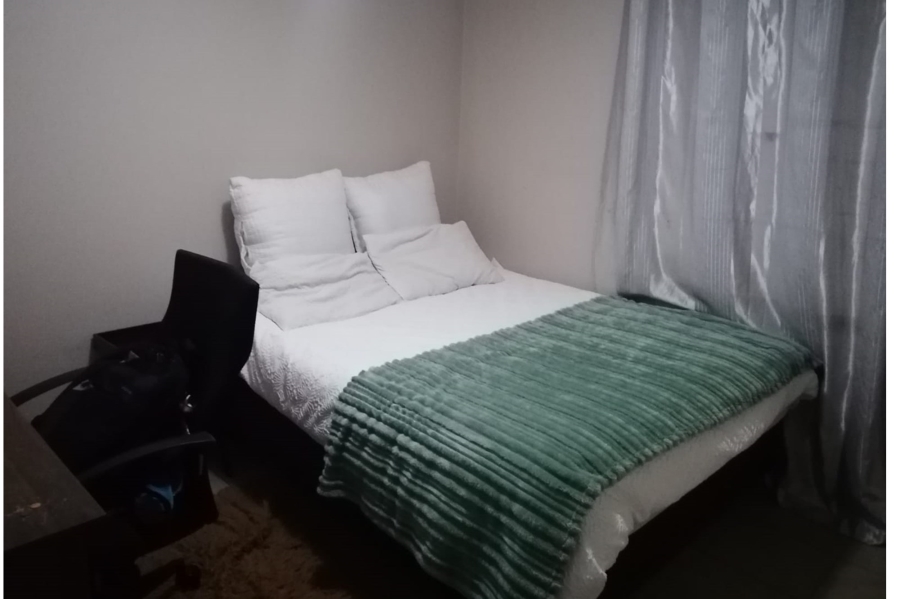 1 Bedroom Property for Sale in Noordwyk Gauteng