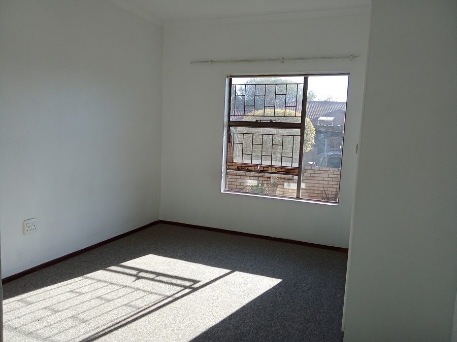 2 Bedroom Property for Sale in Florida Glen Gauteng