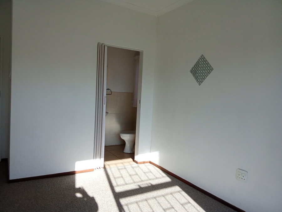 2 Bedroom Property for Sale in Florida Glen Gauteng