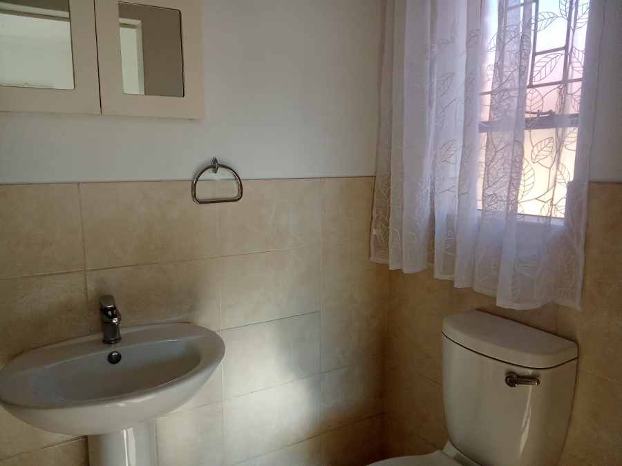 2 Bedroom Property for Sale in Florida Glen Gauteng