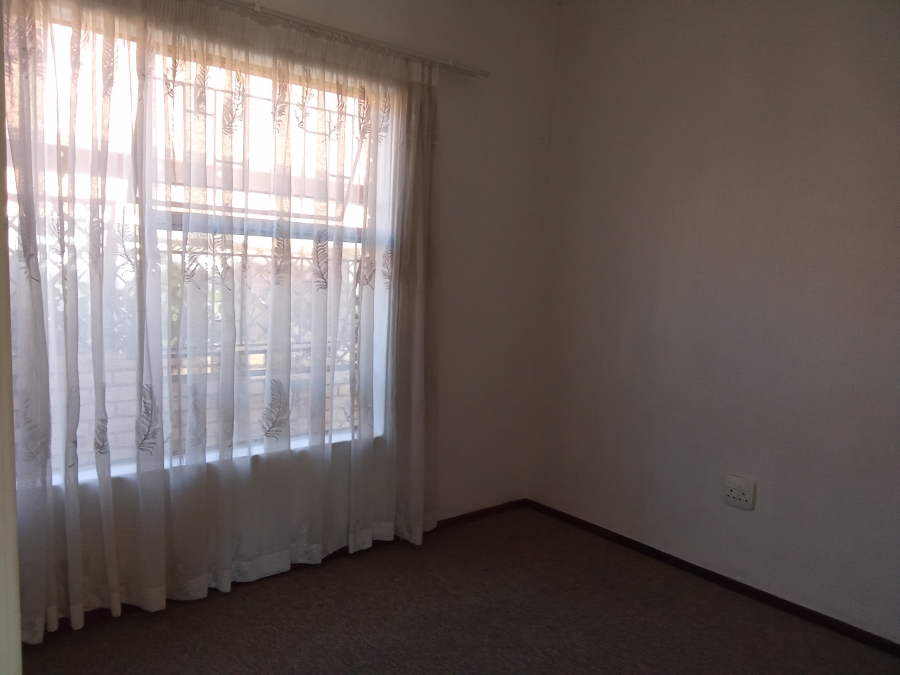 2 Bedroom Property for Sale in Florida Glen Gauteng