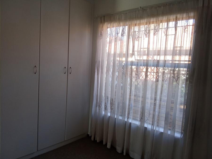 2 Bedroom Property for Sale in Florida Glen Gauteng