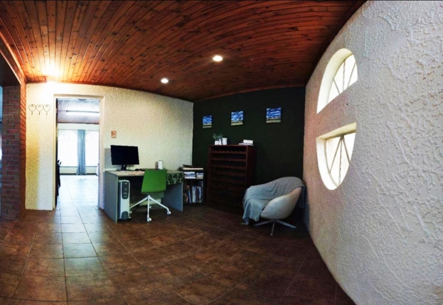 3 Bedroom Property for Sale in Brackenhurst Gauteng
