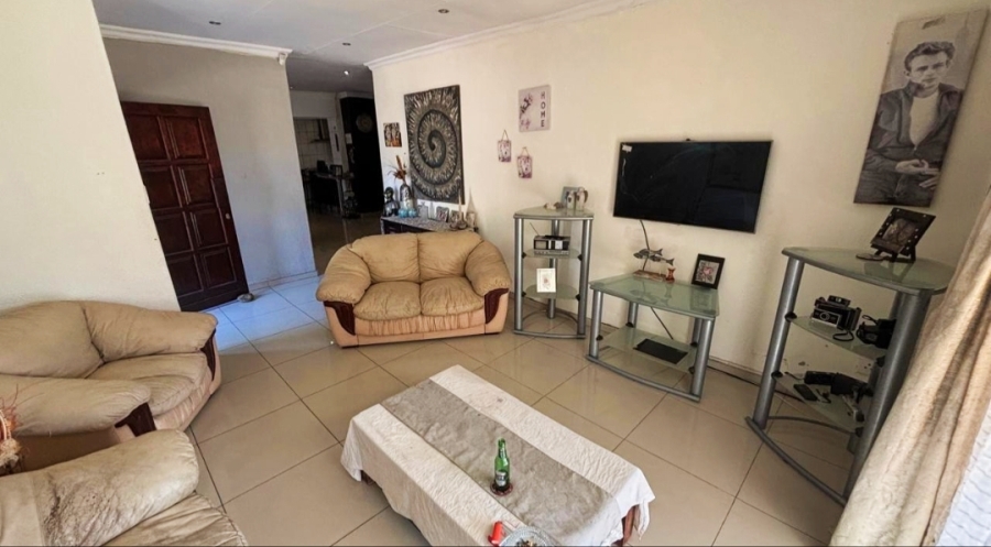 4 Bedroom Property for Sale in Brackenhurst Gauteng