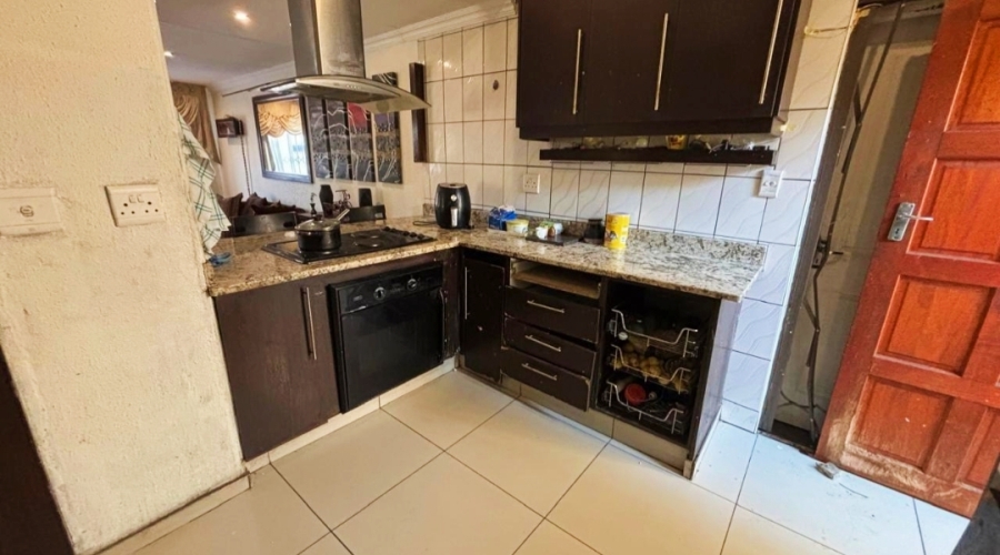 4 Bedroom Property for Sale in Brackenhurst Gauteng