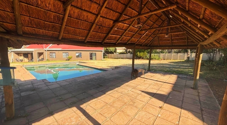 4 Bedroom Property for Sale in Brackenhurst Gauteng