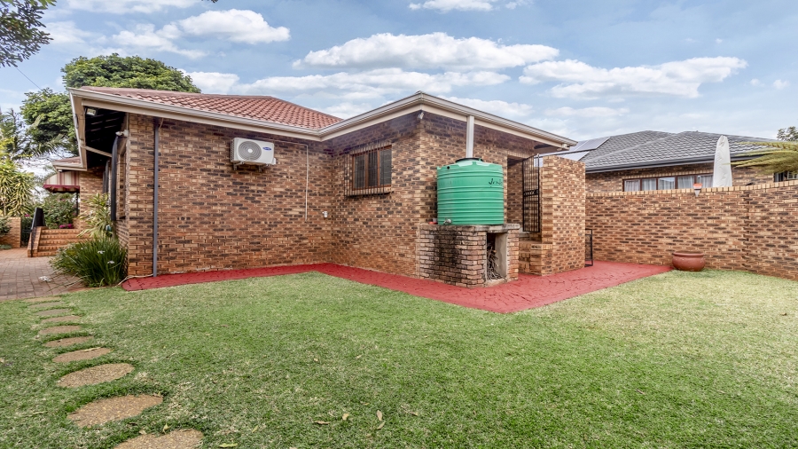 2 Bedroom Property for Sale in Montana Park Gauteng
