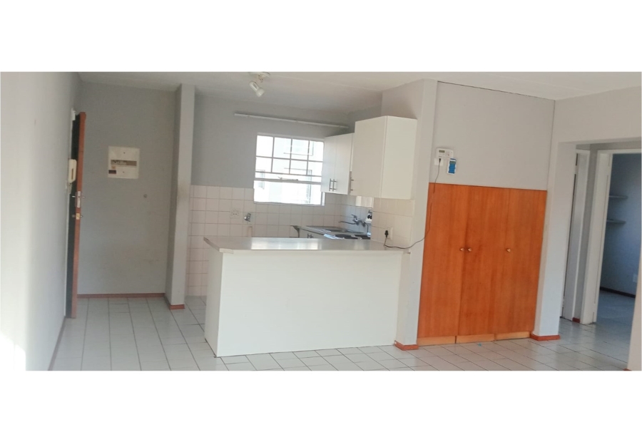 To Let 2 Bedroom Property for Rent in Weltevreden Park Gauteng
