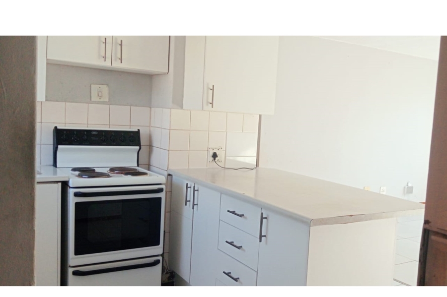 To Let 2 Bedroom Property for Rent in Weltevreden Park Gauteng