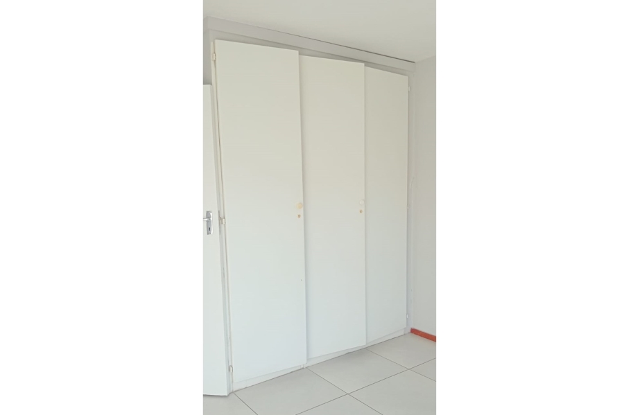 To Let 2 Bedroom Property for Rent in Weltevreden Park Gauteng