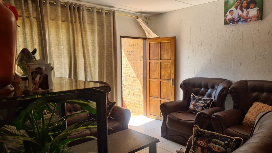 2 Bedroom Property for Sale in Terenure Gauteng