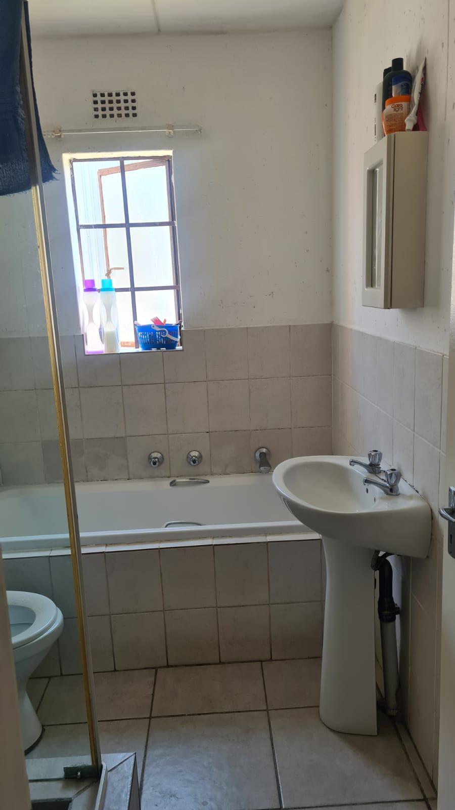 2 Bedroom Property for Sale in Terenure Gauteng
