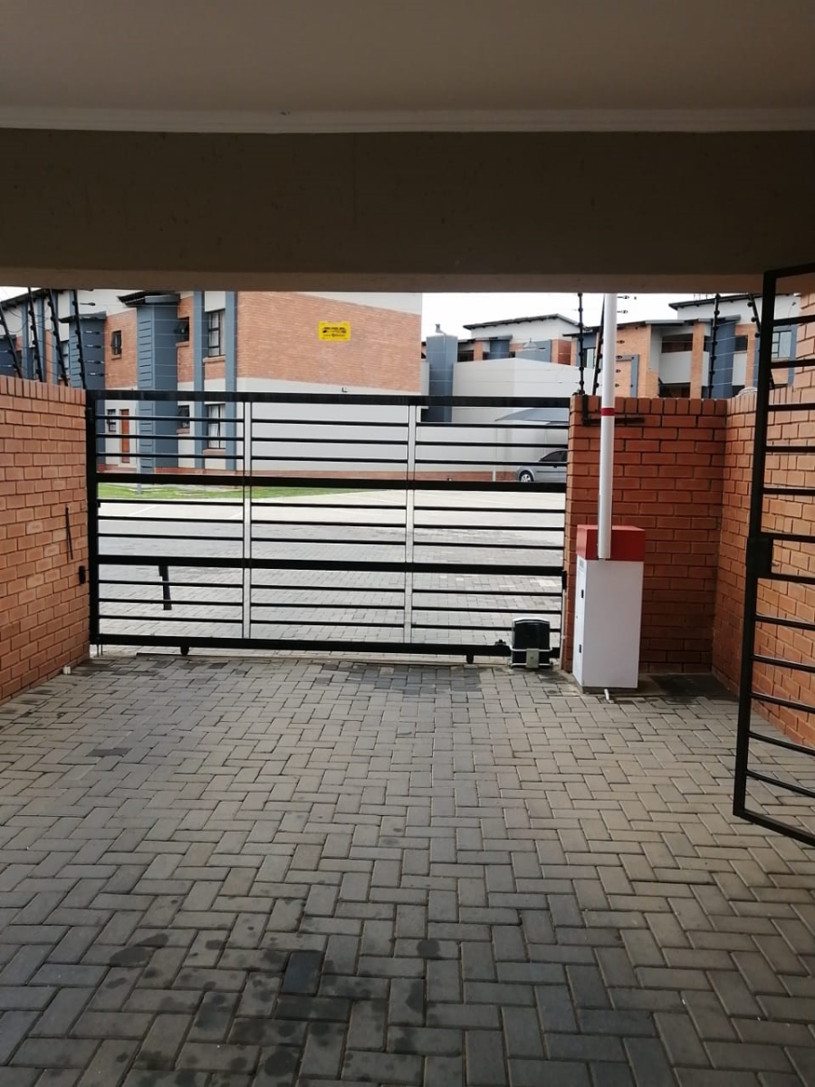 2 Bedroom Property for Sale in Terenure Gauteng