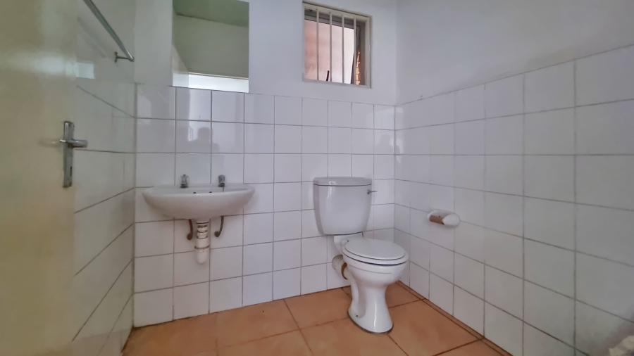To Let commercial Property for Rent in North Riding Gauteng
