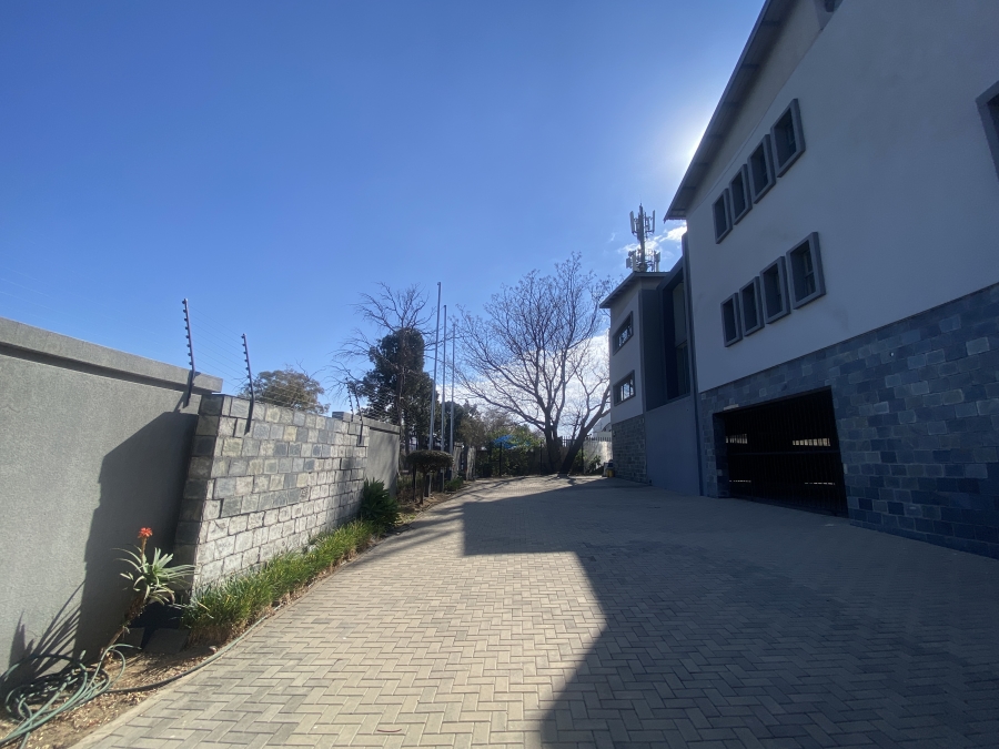 Commercial Property for Sale in Halfway House Gauteng