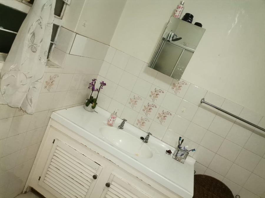 To Let 1 Bedroom Property for Rent in Kloofendal Gauteng