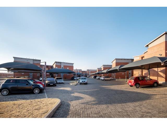 To Let 2 Bedroom Property for Rent in Esther Park Gauteng