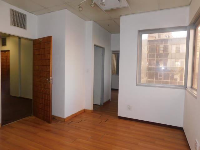 To Let 1 Bedroom Property for Rent in Johannesburg Central Gauteng