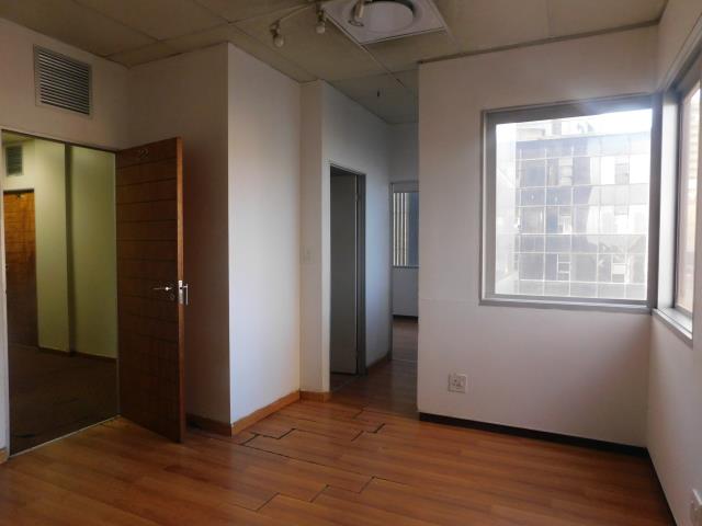 To Let 1 Bedroom Property for Rent in Johannesburg Central Gauteng