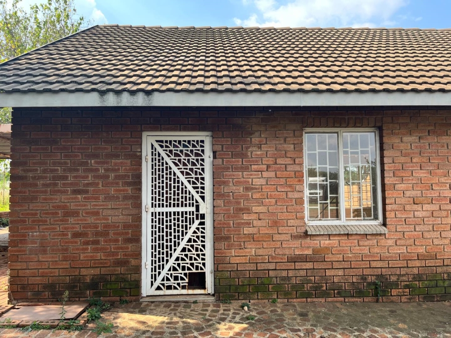 To Let 2 Bedroom Property for Rent in Olifantsfontein Gauteng