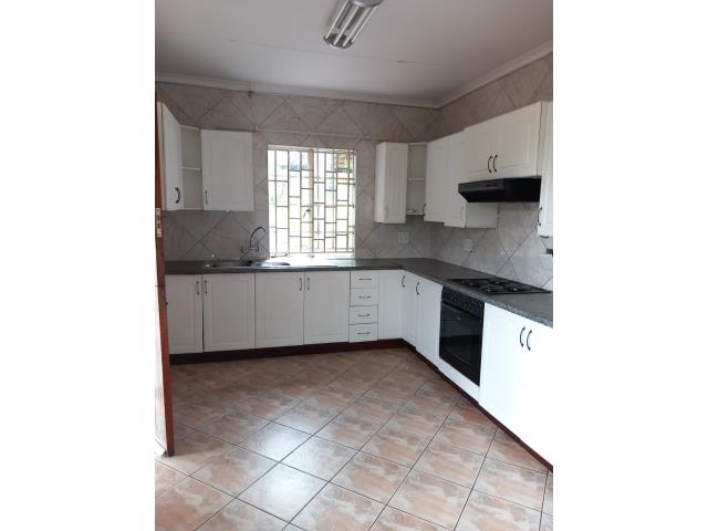 To Let 1 Bedroom Property for Rent in Olifantsfontein Gauteng