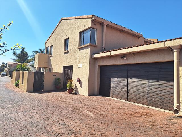 To Let 4 Bedroom Property for Rent in Lakefield Gauteng