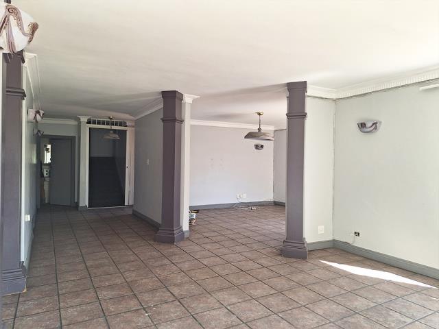 To Let 4 Bedroom Property for Rent in Lakefield Gauteng