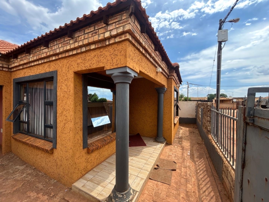 3 Bedroom Property for Sale in Soshanguve South Ext 5 Gauteng