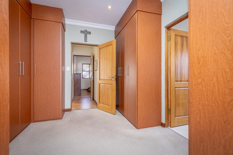 4 Bedroom Property for Sale in Blackheath Gauteng