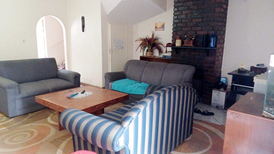 2 Bedroom Property for Sale in Windsor East Gauteng