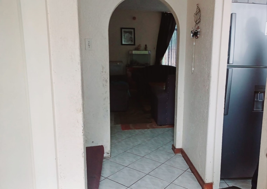 2 Bedroom Property for Sale in Windsor East Gauteng